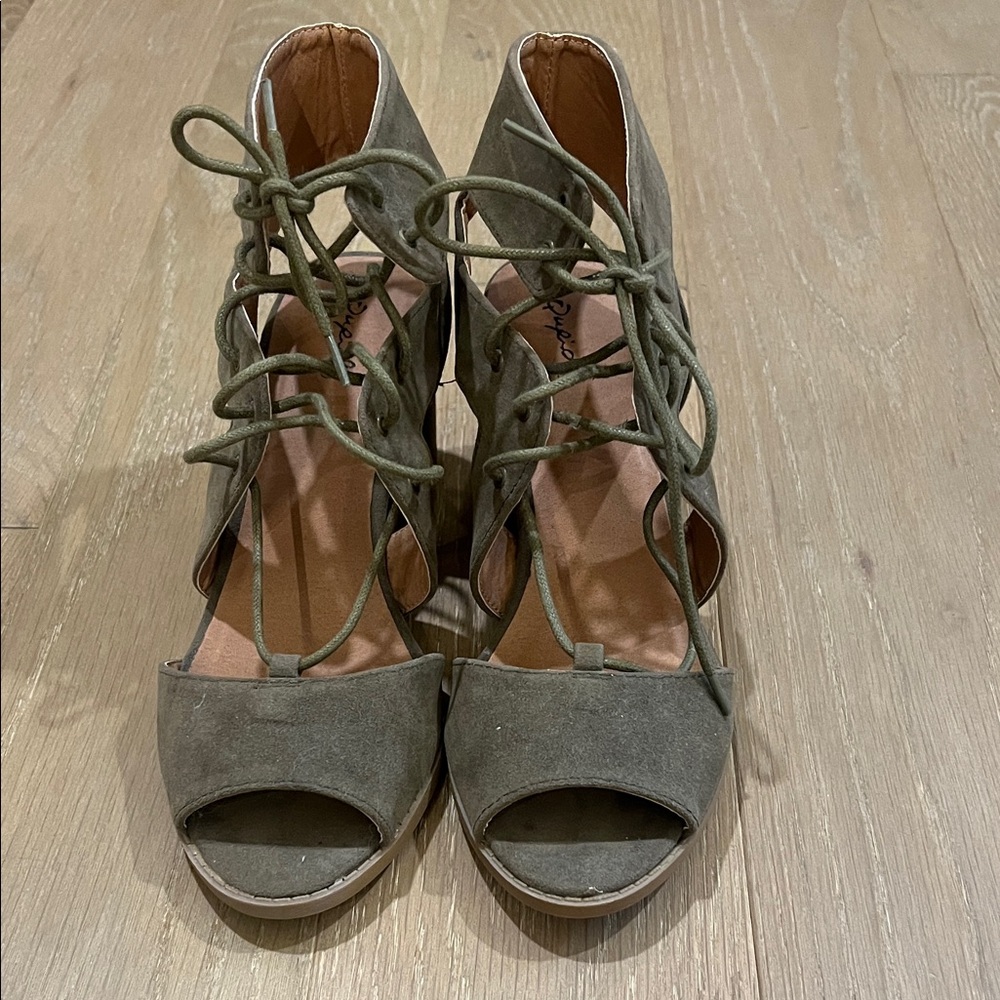 Qupid Khaki Lace-Up Open-Toe Boots